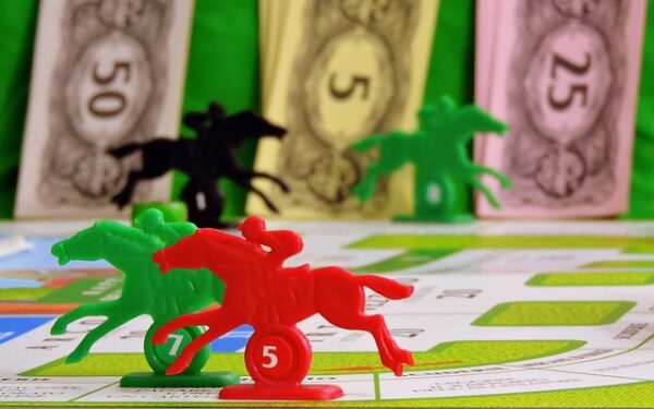 Joindre le PMU gratuitement : tous les canaux de contact et numéros essentiels